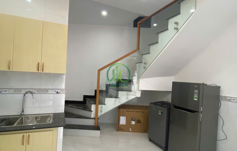 CẦN BÁN 2 NHÀ MỚI ĐƯỜNG TRẦN ANH TÔNG - P8 - ĐÀ LẠT