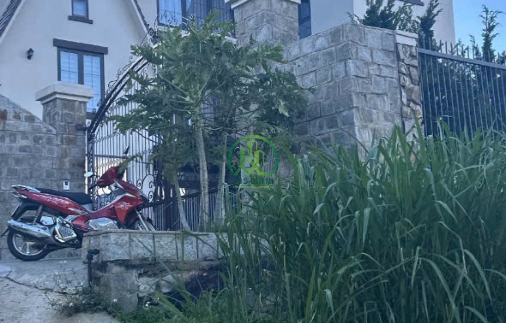 CẦN BÁN Đất nền Trịnh Hoài Đức - Phường 11 - Đà Lạt: View đẹp, giá tốt!
