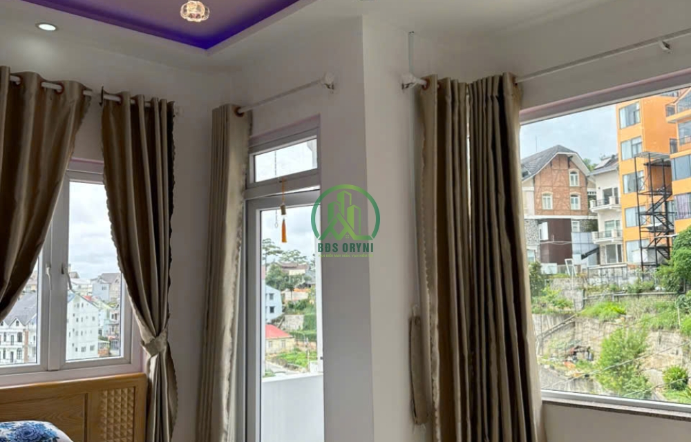  BÁN NHÀ ĐƯỜNG HẺM LÊ HỒNG PHONG - P4 - ĐÀ LẠT