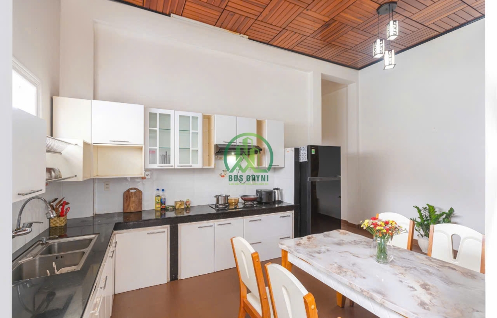 BÁN BIỆT THỰ  RỘNG 320M2 TẠI LỮ GIA P.9, ĐÀ LẠT 
