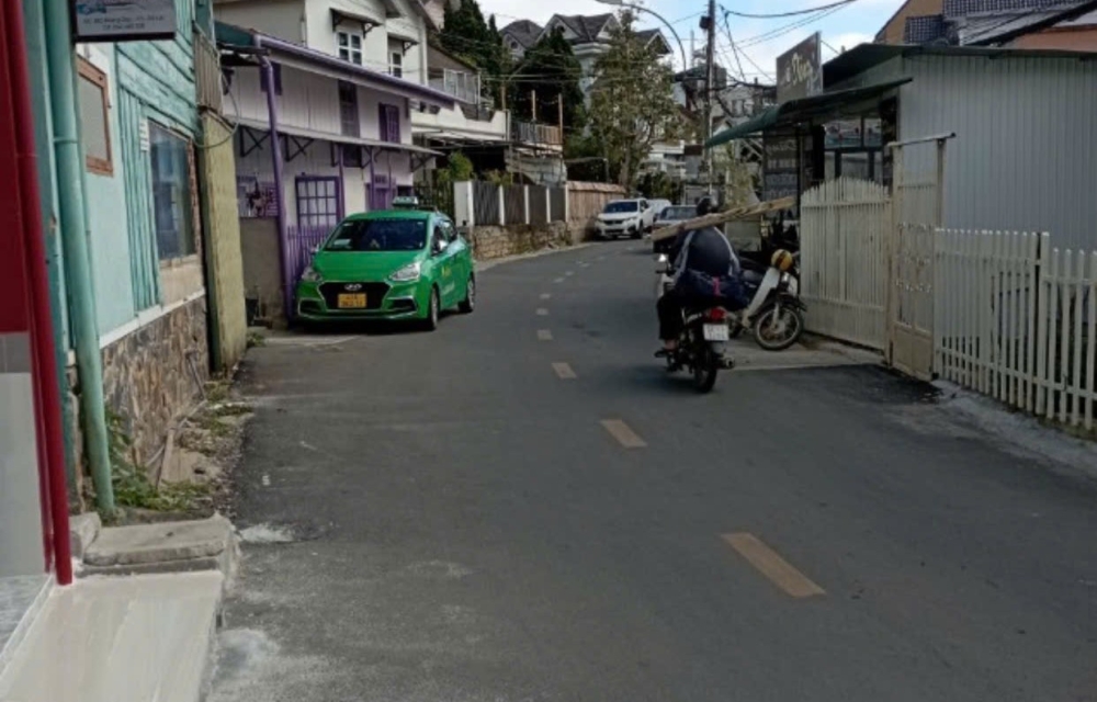 CẦN BÁN ĐẤT TẶNG 3 CĂN NHÀ MẶT TIỀN ĐƯỜNG HOÀNG DIỆU - P5 - ĐÀ LẠT