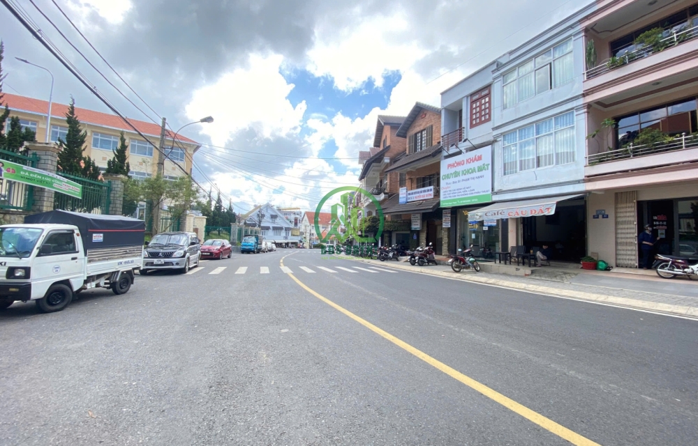 Bán Nhà 2 Mặt Tiền Ngay Khu Bệnh Viện Tỉnh - Kinh Doanh Đa Mặt Hàng - P6 - Đà Lạt.
