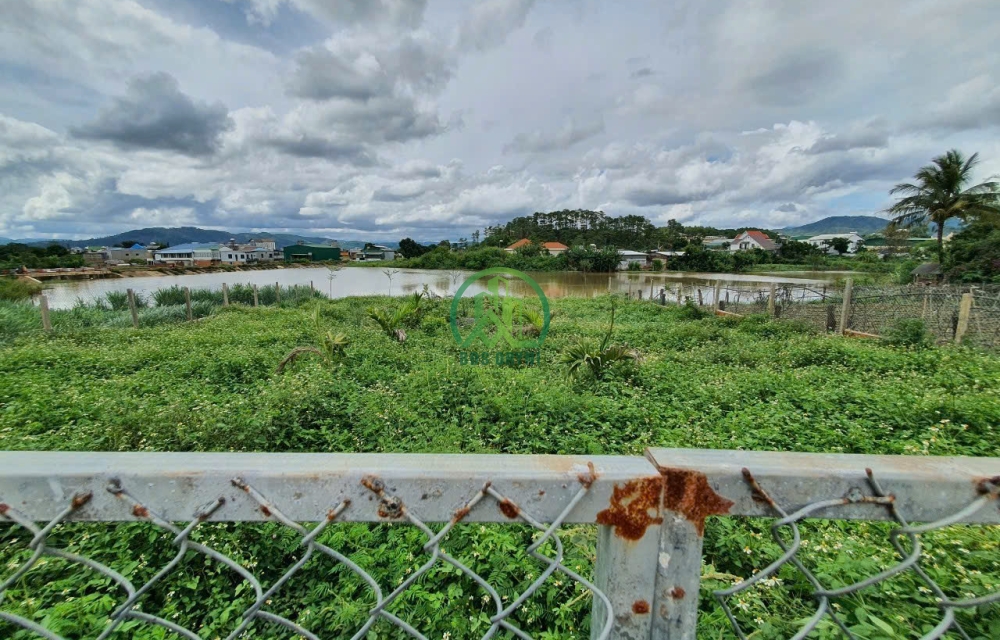 Cần bán 2 lô đất view hồ vĩnh viễn. 2 lô hơn 600m đã có 200m xd