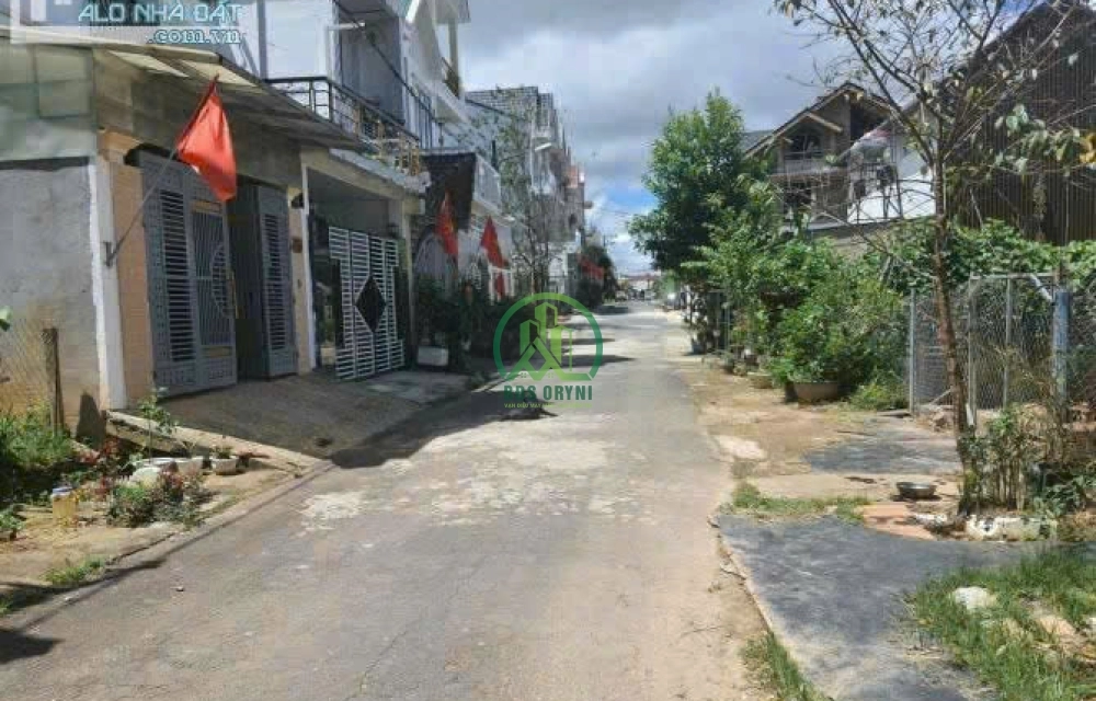     CẦN BÁN  LÔ ĐẤT ĐẸP, BẰNG PHẲNG TẠI KQH XN 92 MÊ LINH P9- TP. ĐÀ LẠT