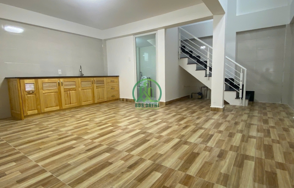 BÁN NHÀ CÓ 4 CĂN HỘ ĐƯỜNG NGÔ THÌ NHẬM - P4 - ĐÀ LẠT