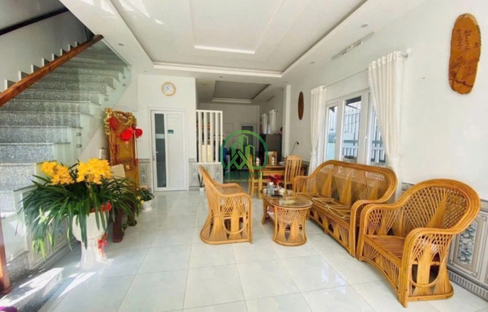 BÁN BIỆT THỰ ĐƯỜNG HOÀNG VĂN THỤ, P4, ĐÀ LẠT GIÁ 8,9 TỶ