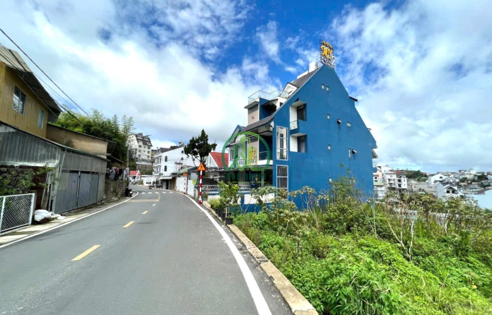 CẦN BÁN 2 LÔ ĐẤT LIỀN KỀ ĐƯỜNG HẺM LÊ HỒNG PHONG - P4 - ĐÀ LẠT