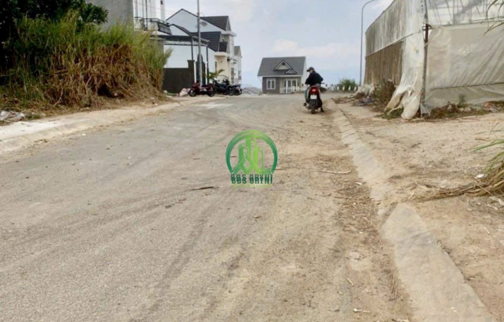 CẦN BÁN GẤP ĐẤT KQH NGUYỄN HOÀNG- PHƯỜNG 7- ĐÀ LẠT