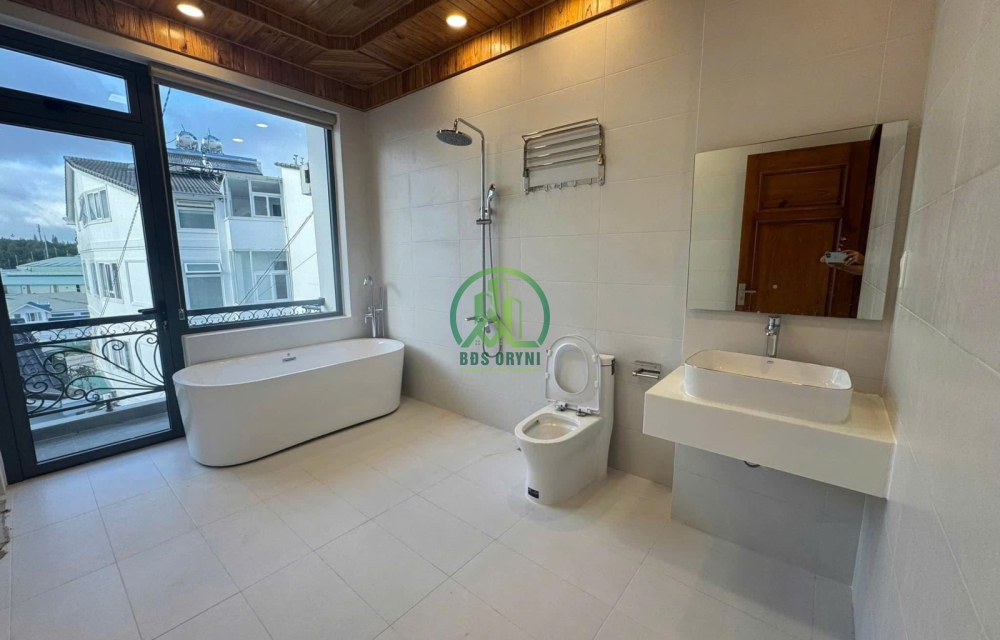 CẦN BÁN 2 CĂN NHÀ MỚI HOÀN THIỆN ĐƯỜNG HẺM NGUYỄN CÔNG TRỨ - P2 - ĐÀ LẠT