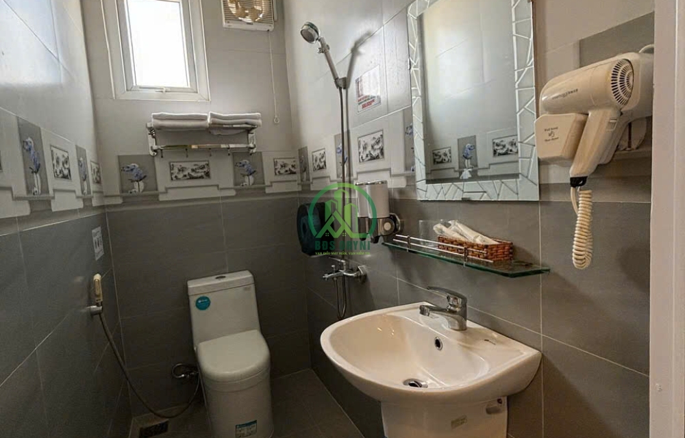 ​ BÁN KHÁCH SẠN MẶT TIỀN THI SÁCH - P6 - ĐÀ LẠT Giá: 20 tỷ  ​