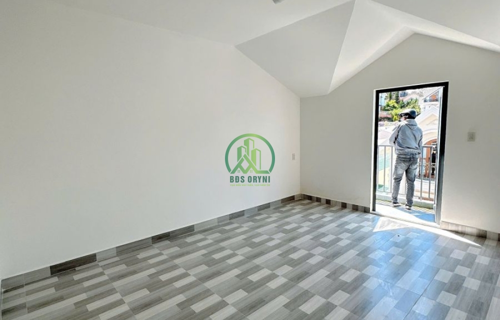 BÁN NHÀ MỚI XÂY DỰNG 67M2 NAM HỒ - P10 - ĐÀ LẠT.