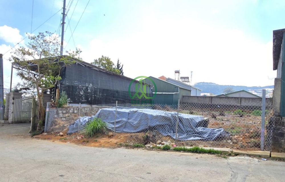 ​ CẦN BÁN 279m2  ĐẤT ĐƯỜNG NAM HỒ P 11, ĐÀ LẠT CÓ VIEW   Giá:10,5 TỶ  ​