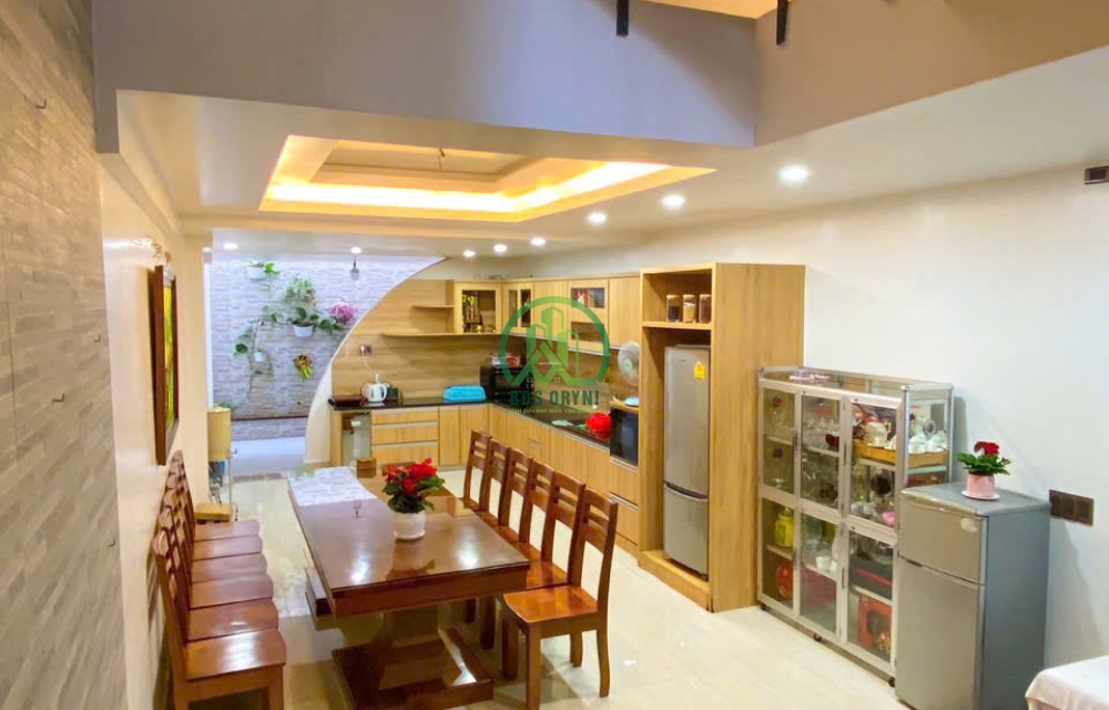 BÁN HOẶC CHO THUÊ KHÁCH SẠN MẶT TIỀN ĐƯỜNG YERSIN - P10 - TP. ĐÀ LẠT