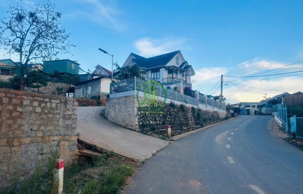 CẦN BÁN ĐẤT MẶT TIỀN ĐƯỜNG NHỰA XÃ ĐẠ SAR - LẠC DƯƠNG - LÂM ĐỒNG