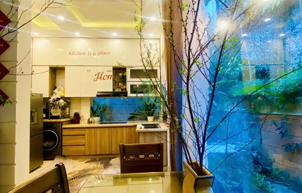 CẦN BÁN NHÀ 2 MẶT HẺM AN DƯƠNG VƯƠNG- P2- ĐÀ LẠT