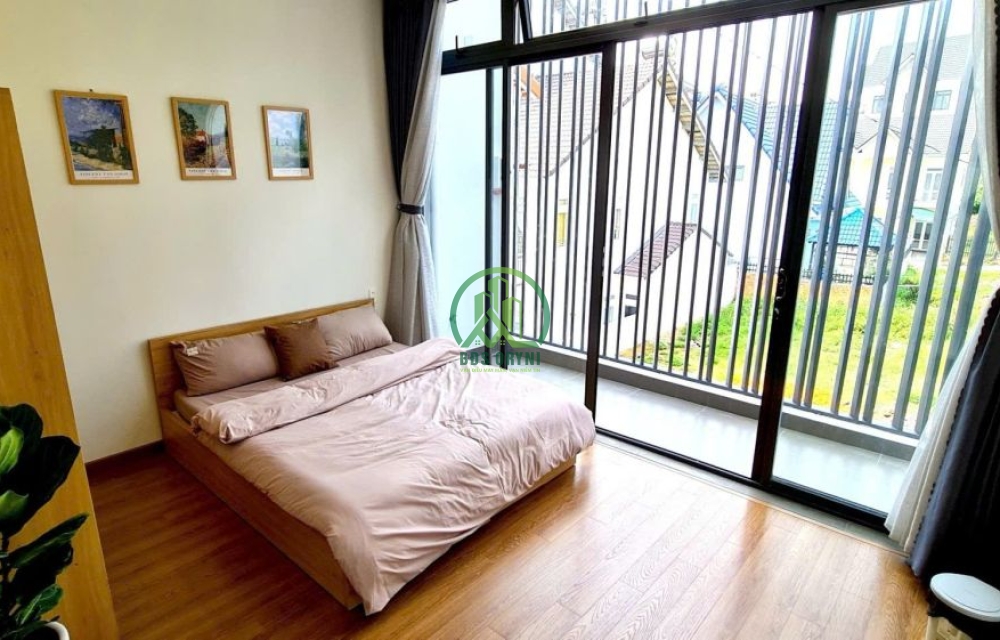 Nhanh tay còn kịp: Cần bán 2 căn nhà sát nhau đường Nam Hồ- P11- Đà Lạt