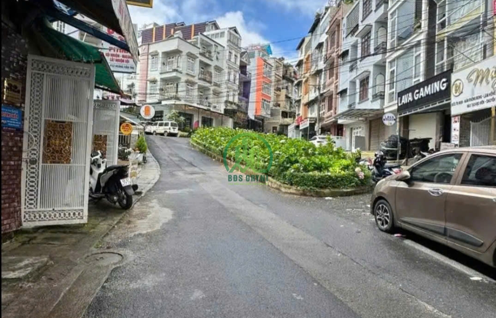 CẦN BÁN NHÀ ĐƯỜNG LÊ HỒNG PHONG  P4- ĐÀ LẠT
