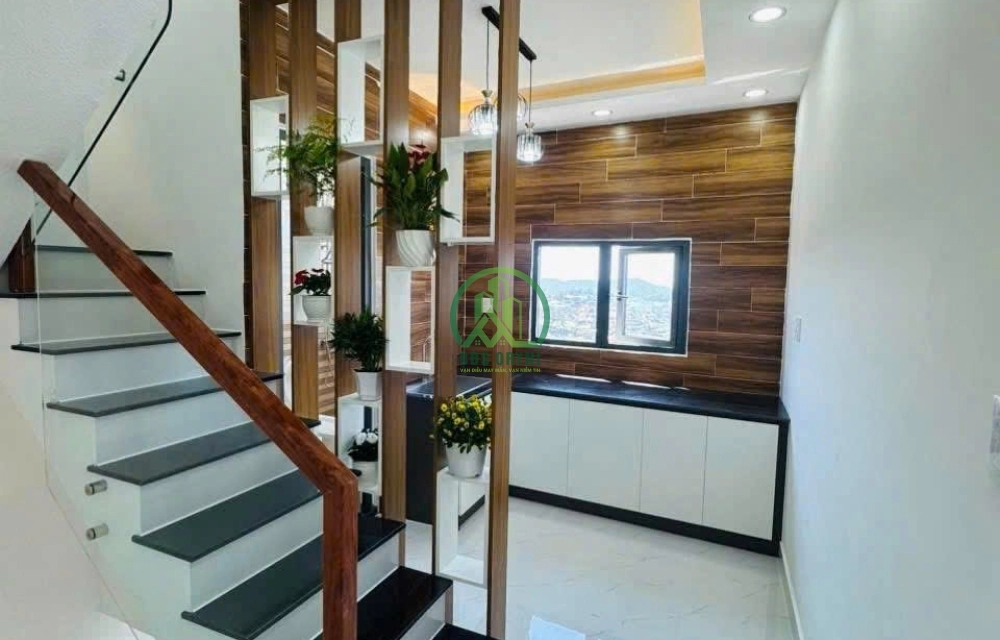 CẦN BÁN NHÀ ĐẸP ĐƯỜNG HUYỀN TRÂN CÔNG CHÚA - P5 - ĐÀ LẠT