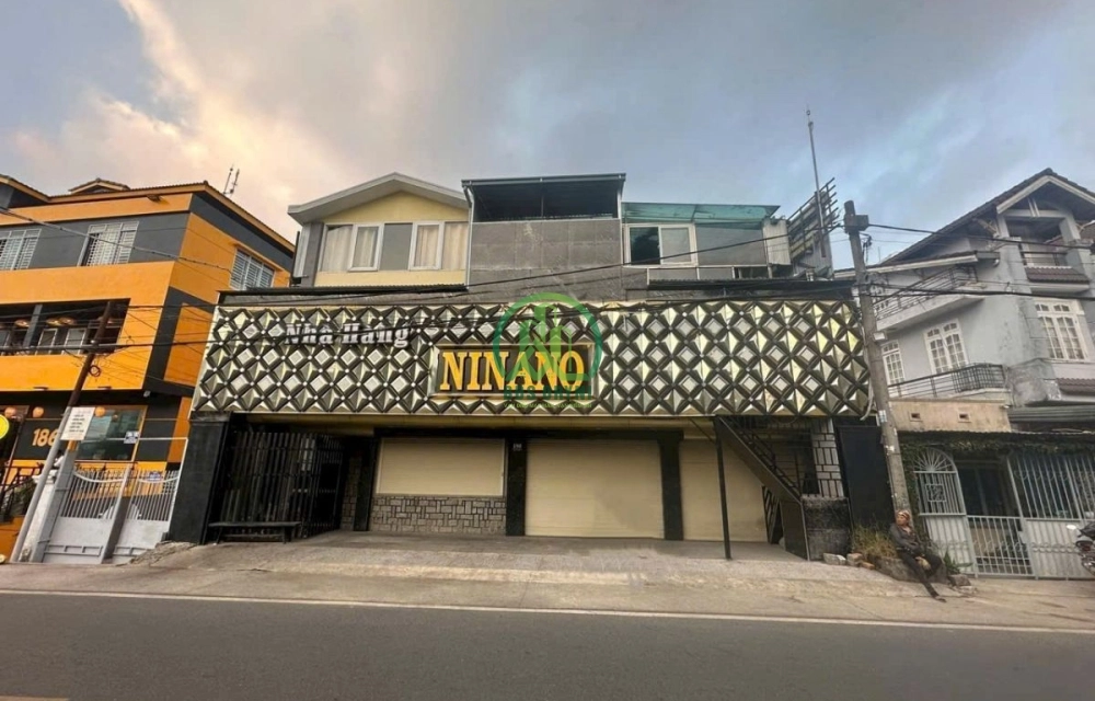 BÁN NHÀ MẶT TIỀN PHẠM NGỌC THẠCH, P6,ĐÀ LẠT GIÁ 25 TỶ  . .