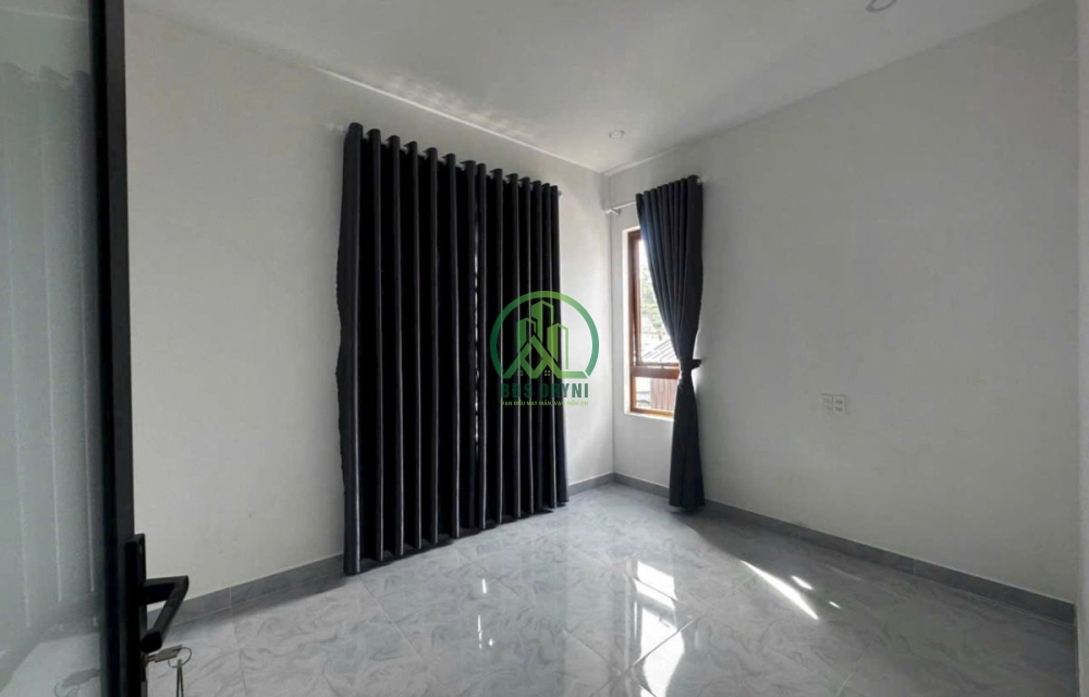 CẦN BÁN NHÀ ĐẸP KIÊN CỐ 2 MẶT TIỀN ĐƯỜNG NGÔ THÌ SỸ - P4 - ĐÀ LẠT