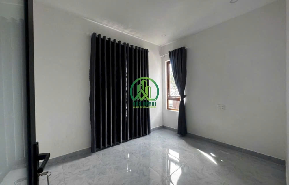 CẦN BÁN NHÀ ĐẸP XÂY KIÊN CỐ 2 MẶT ĐƯỜNG NGÔ THÌ SỸ - P4 - ĐÀ LẠT