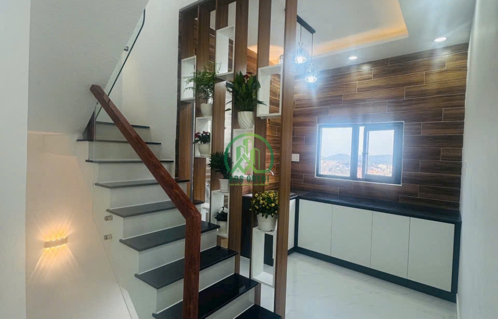 CẦN BÁN NHÀ ĐẸP ĐƯỜNG HUYỀN TRÂN CÔNG CHÚA - P4 - ĐÀ LẠT