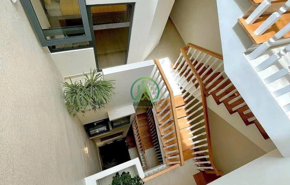 BÁN NHÀ MẶT TIỀN ĐOÀN THỊ ĐIỂM P4 ĐÀ LẠT - KINH DOANH LỢI NHUẬN CAO, GIẤY PHÉP KINH DOANH ĐẦY ĐỦ 16 TỶ 