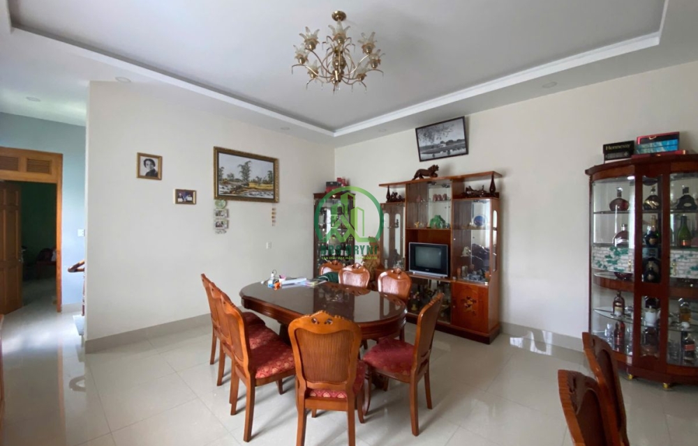 CẦN BÁN GẤP NHÀ ĐẸP ĐƯỜNG LA SƠN PHU TỬ- P6- ĐÀ LẠT