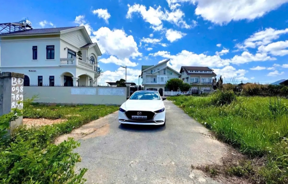 Đất xây Biệt Thự  300m2 đường Ngô Tất Tố, p8, Đà Lạt giá 9,8 tỷ