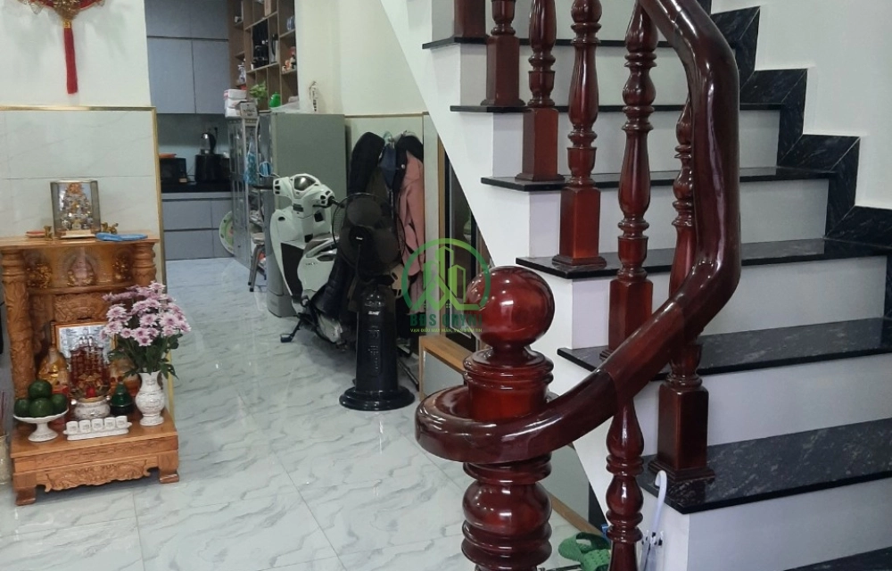  BÁN GẤP NHÀ ĐƯỜNG NGUYÊN TỬ LỰC - P8 - ĐÀ LẠT