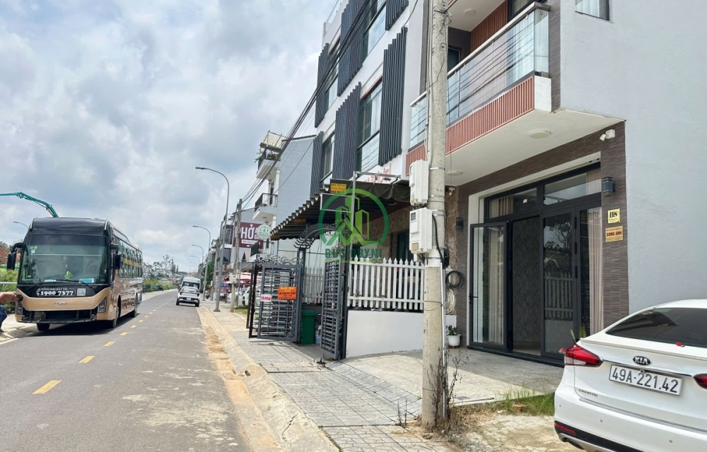 BÁN NHÀ MỚI KQH PHẠM HỒNG THÁI - P10 - ĐÀ LẠT