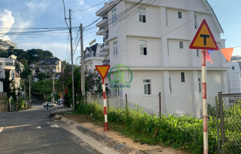 CẦN BÁN HOẶC CHO THUÊ ĐẤT MẶT TIỀN TÔ HIẾN THÀNH – P3 – ĐÀ LẠT