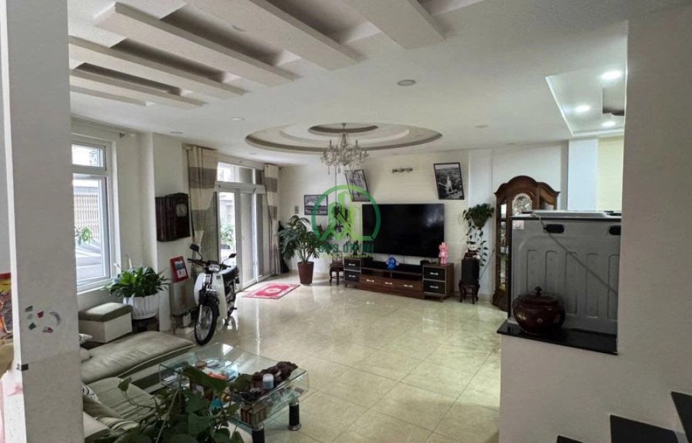 CẦN BÁN NHÀ KHU GOLDEN HILL - P3 - ĐÀ LẠT