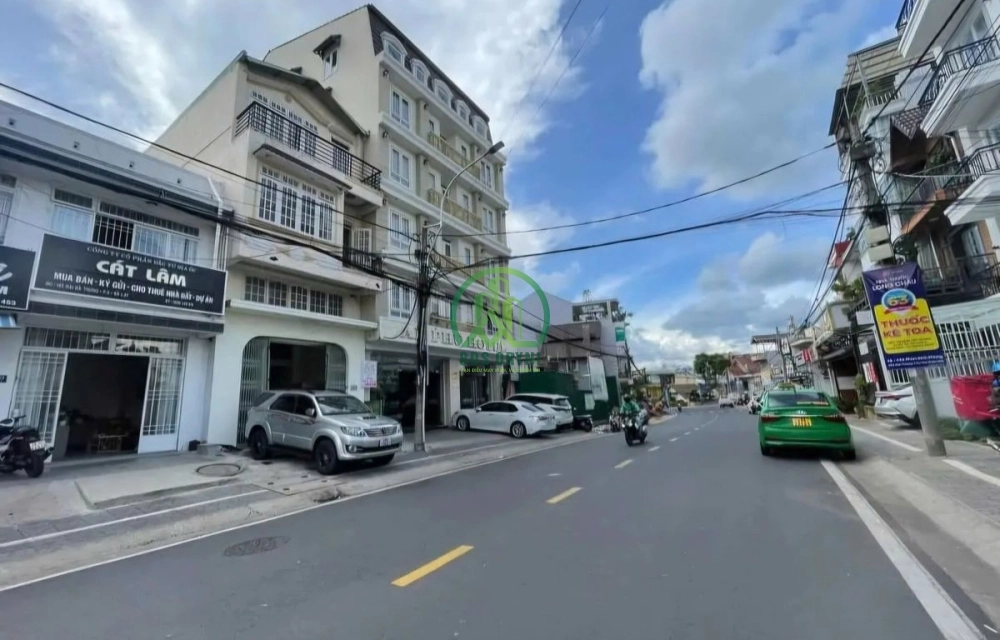 BÁN GẤP NHÀ MẶT TIỀN HAI BÀ TRƯNG 315M2 GIÁ 19,5 TỶ 