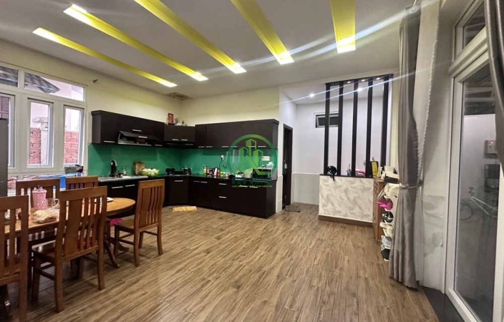 CẦN BÁN BIỆT THỰ VÀ NHÀ CẤP 4 TẠI THỊ TRẤN LẠC DƯƠNG - LÂM ĐỒNG
