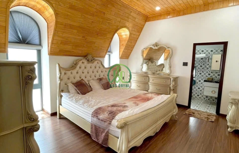 BÁN VILLA SIÊU ĐẸP – VỊ TRÍ TRUNG TÂM ĐƯỜNG PHÙ ĐỔNG THIÊN VƯƠNG 