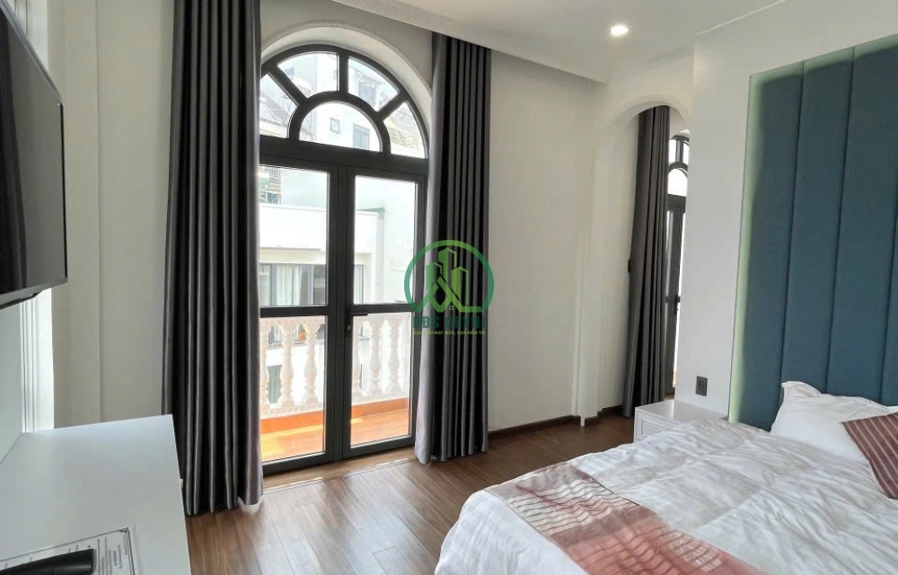 BÁN VILLA SIÊU ĐẸP – VỊ TRÍ TRUNG TÂM ĐƯỜNG PHÙ ĐỔNG THIÊN VƯƠNG 