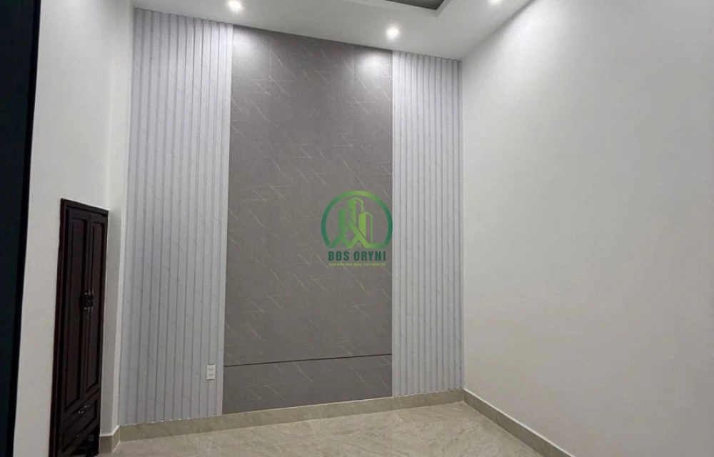 CẦN BÁN NHÀ MẶT TIỀN ĐƯỜNG NGUYỄN TRUNG TRỰC - P4 - ĐÀ LẠT
