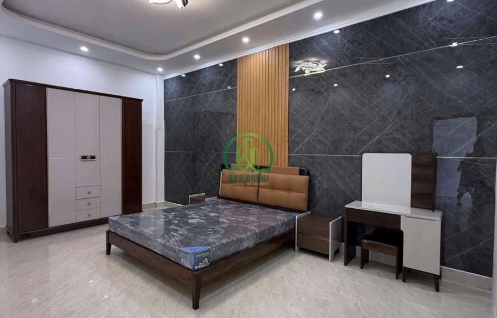 CẦN BÁN NHÀ MẶT TIỀN ĐƯỜNG NGUYỄN TRUNG TRỰC - P4 - ĐÀ LẠT