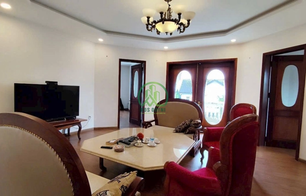 CẦN BÁN BIỆT THỰ ĐẸP GÓC 2 MẶT TIỀN KQH VIỆN NGHIÊN CỨU HẠT NHÂN - P10 - ĐÀ LẠT