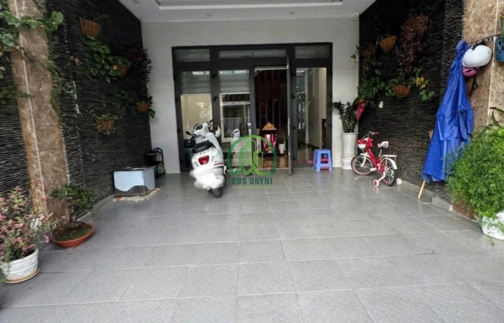 CẦN BÁN NHÀ MẶT TIỀN KHU DÂN CƯ HÀN THUYÊN - P5 - ĐÀ LẠT