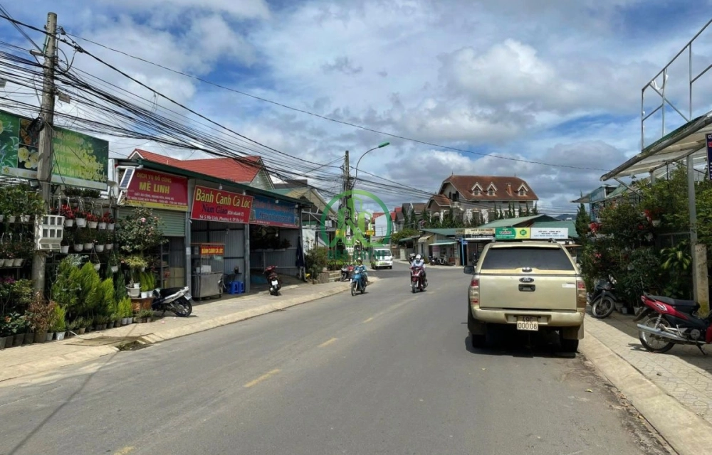 CẦN BÁN ĐẤT BIỆT THỰ MẶT TIỀN ĐƯỜNG MÊ LINH - PHƯỜNG 9 - ĐÀ LẠT