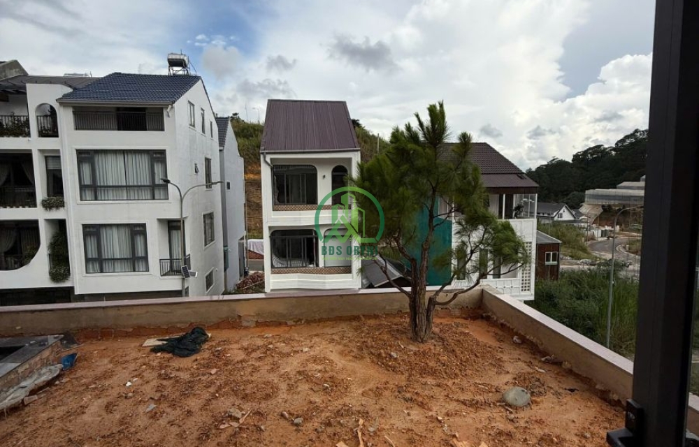 CẦN BÁN VILLA CAO CẤP 2 MẶT TIỀN AN SƠN - P4 - ĐÀ LẠT