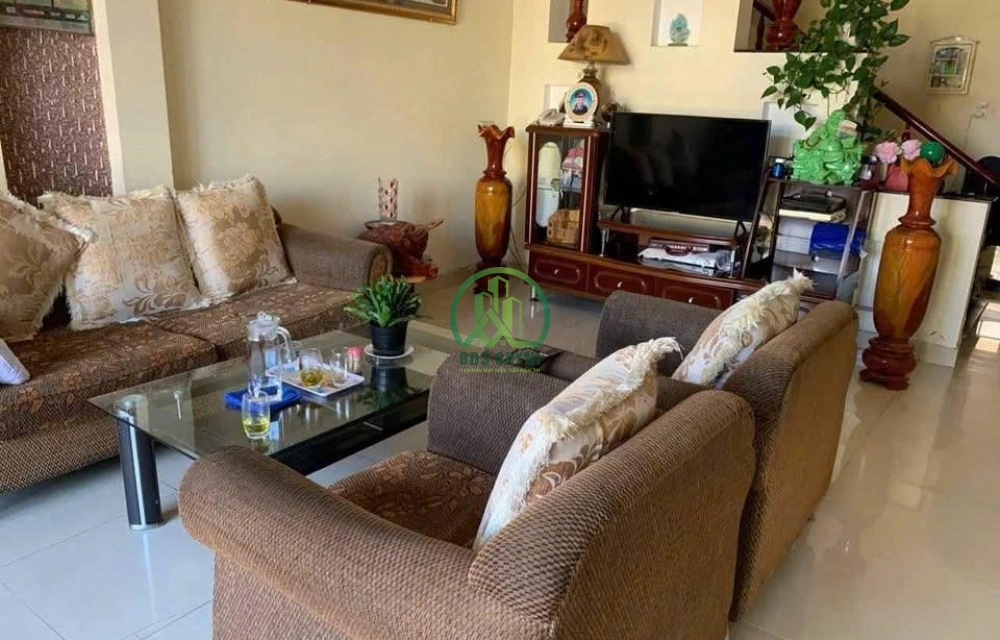 CẦN BÁN NHÀ NHÀ MẶT TIỀN ĐƯỜNG MÊ LINH - PHƯỜNG LÂM VIÊN - ĐÀ LẠT