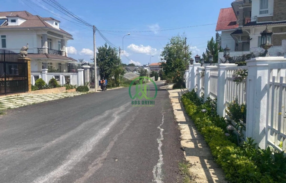 CẦN BÁN LÔ ĐẤT MẶT TIỀN ĐƯỜNG NHỰA ĐÔNG TĨNH - PHƯỜNG LÂM VIÊN - ĐÀ LẠT