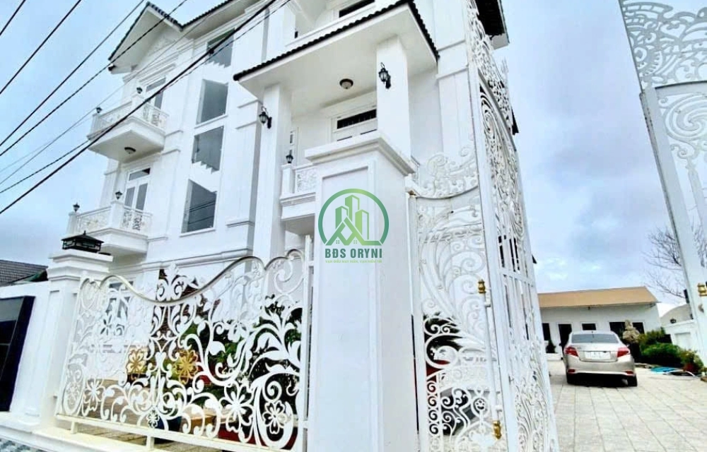 CHỦ ĐI NƯỚC NGOÀI CẦN BÁN GẤP BIỆT THỰ TRẦN ĐẠI NGHĨA 615M2 GIÁ 30 TỶ