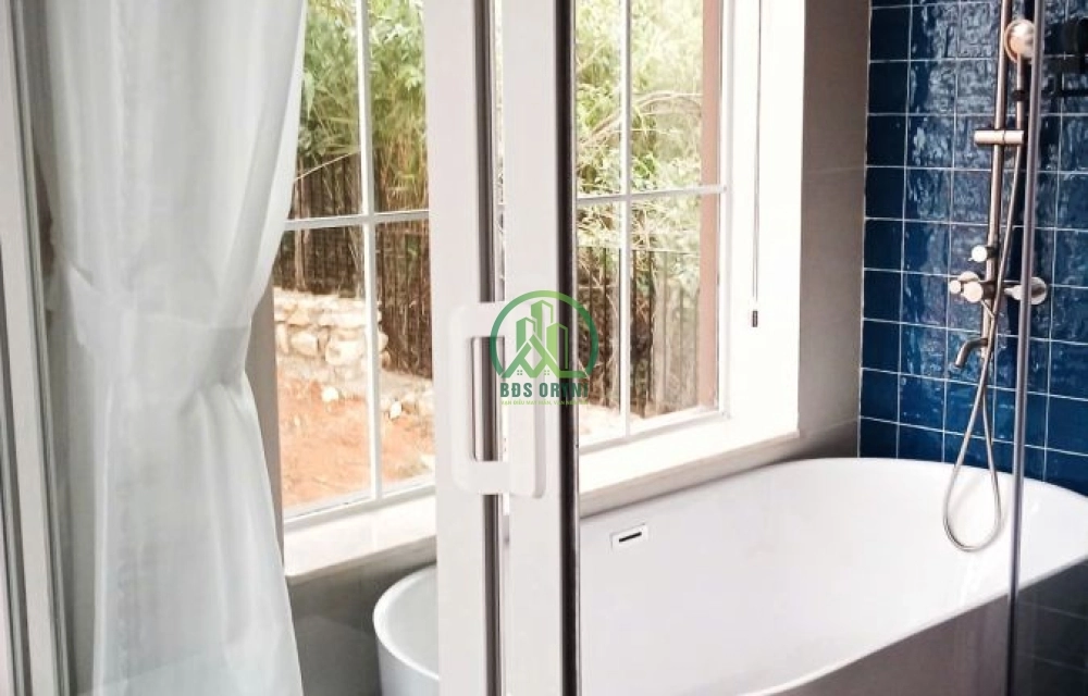 BÁN VILLA SÂN VƯỜN VIEW ĐẸP ĐƯỜNG NAM HỒ- ĐÀ LẠT