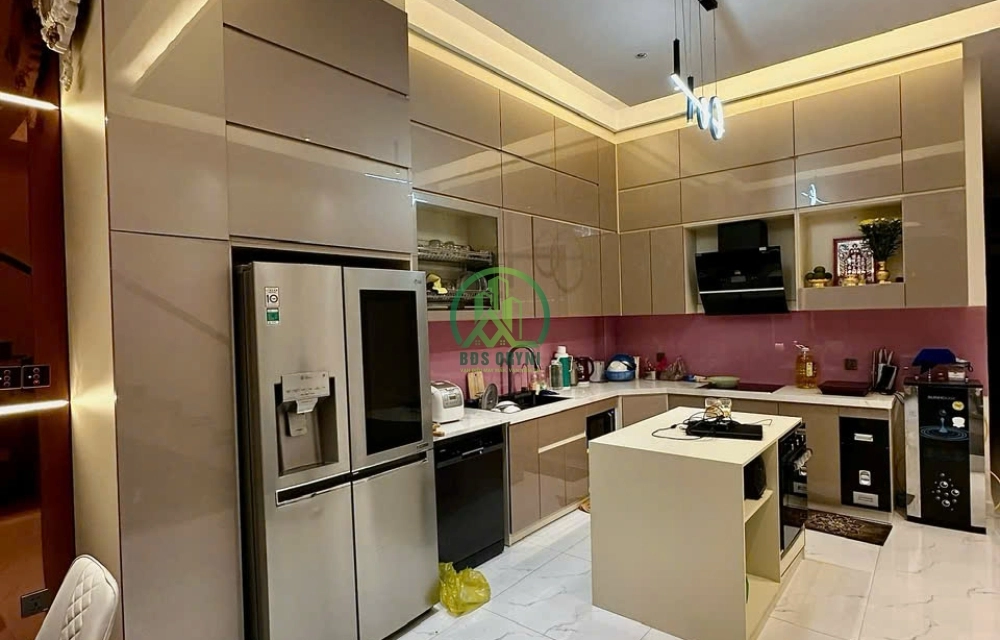 BÁN NHÀ LIÊN KẾ ĐẸP ĐƯỜNG MÊ LINH - PHƯỜNG LÂM VIÊN (P9 CŨ) - ĐÀ LẠT