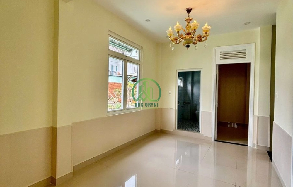  BÁN NHÀ MẶT TIỀN ĐƯỜNG HUYỀN TRÂN CÔNG CHÚA - P. CAM LY (P5 CŨ) - ĐÀ LẠT