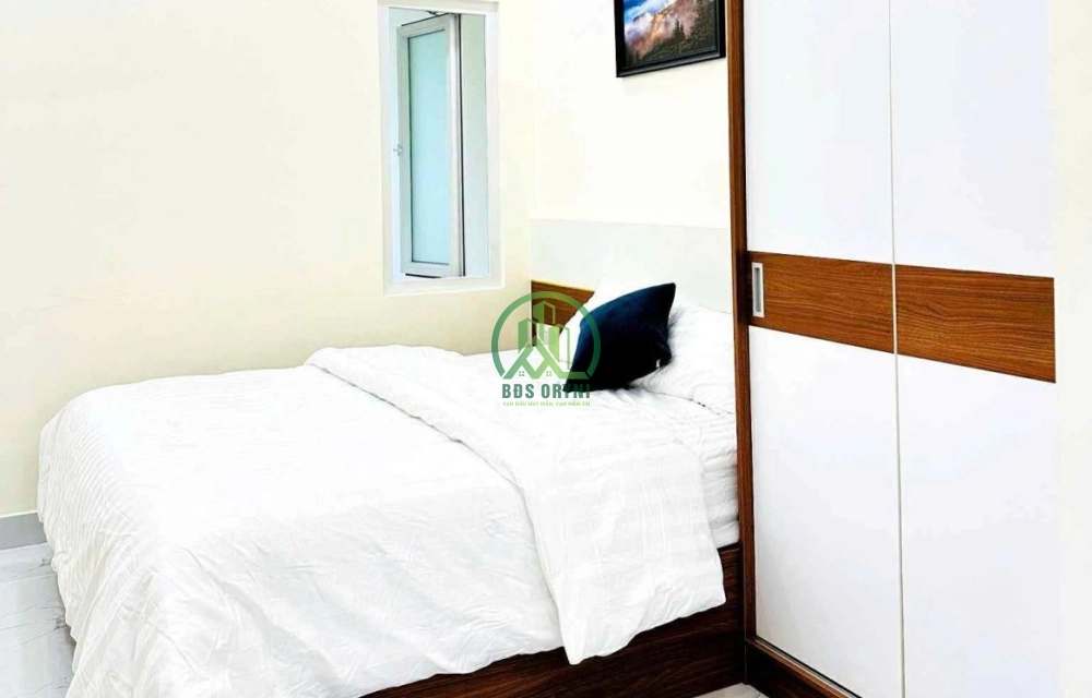 BÁN KHÁCH SẠN MẶT TIỀN THI SÁCH - P. CAM LY - ĐÀ LẠT.